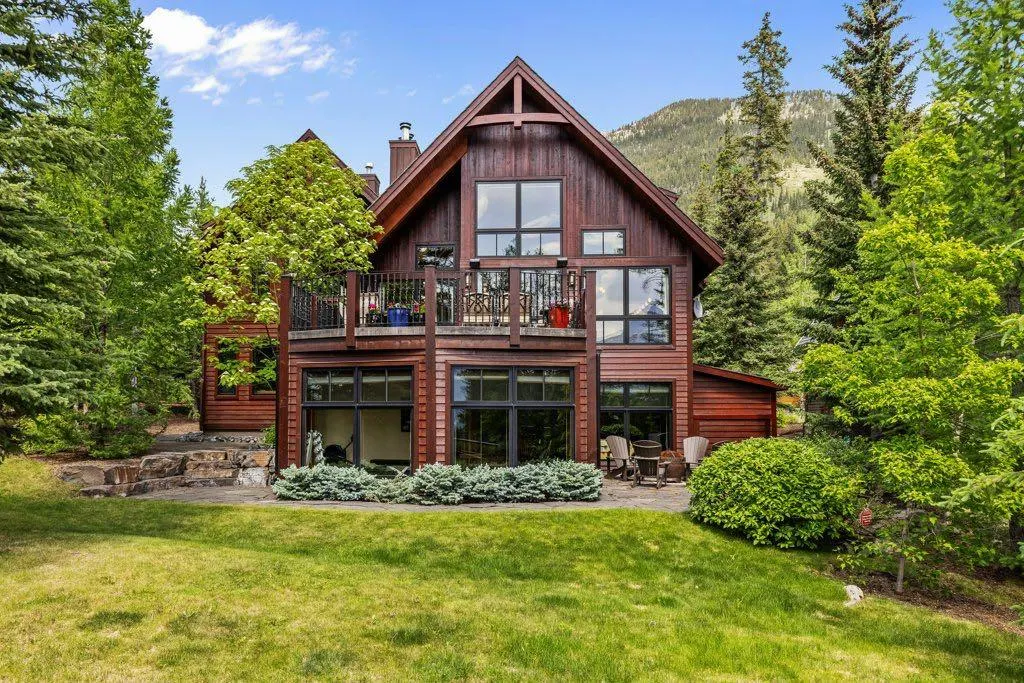 517 Silvertip Pointe