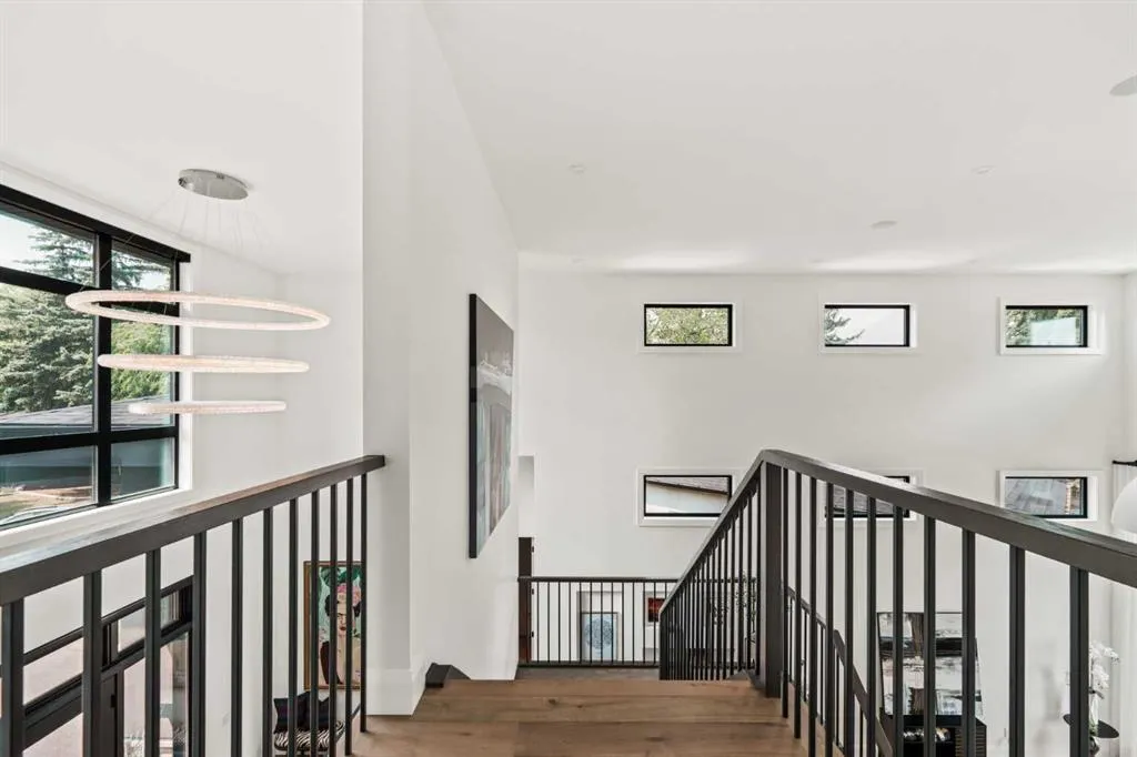 110 Lissington Drive SW
