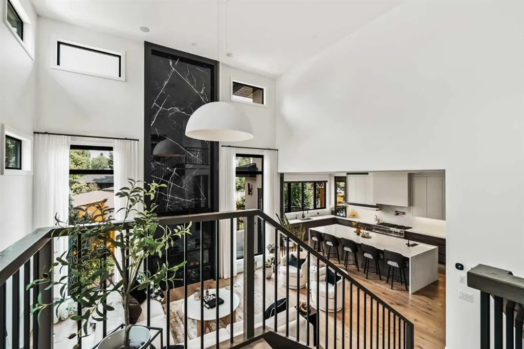 110 Lissington Drive SW