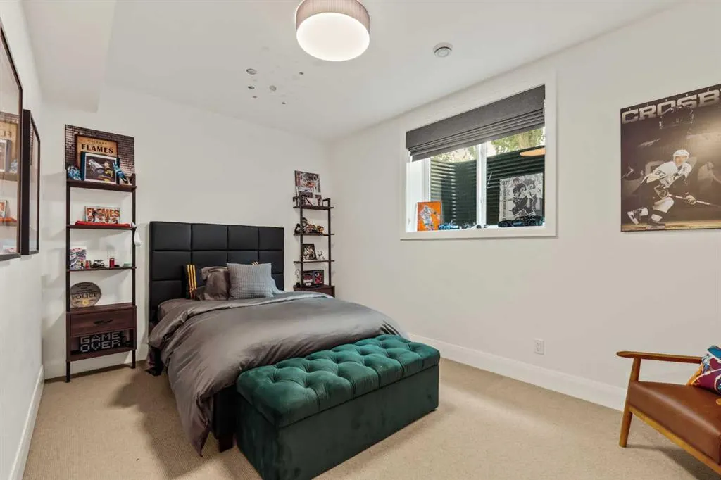 110 Lissington Drive SW