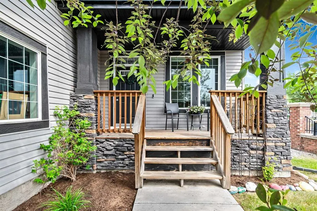 6 Drake Landing Gate