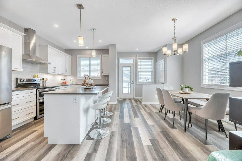 108 Evanston Hill NW