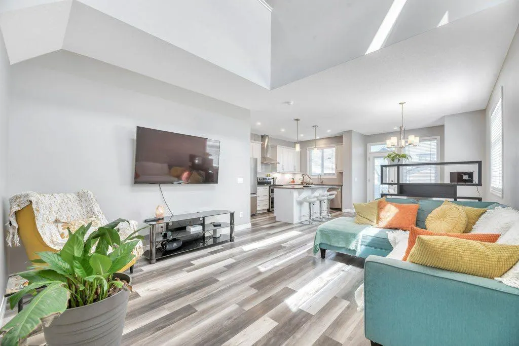 108 Evanston Hill NW