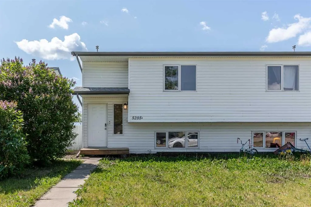 5205 52 Ave, #A