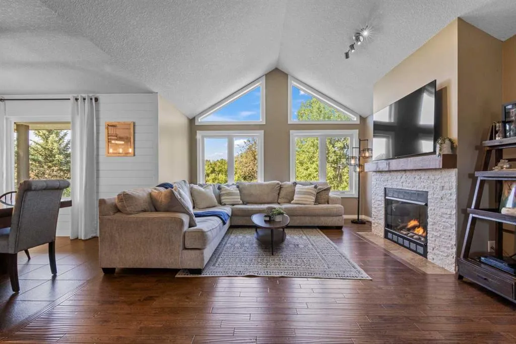 80057 Highwood Meadows Drive E