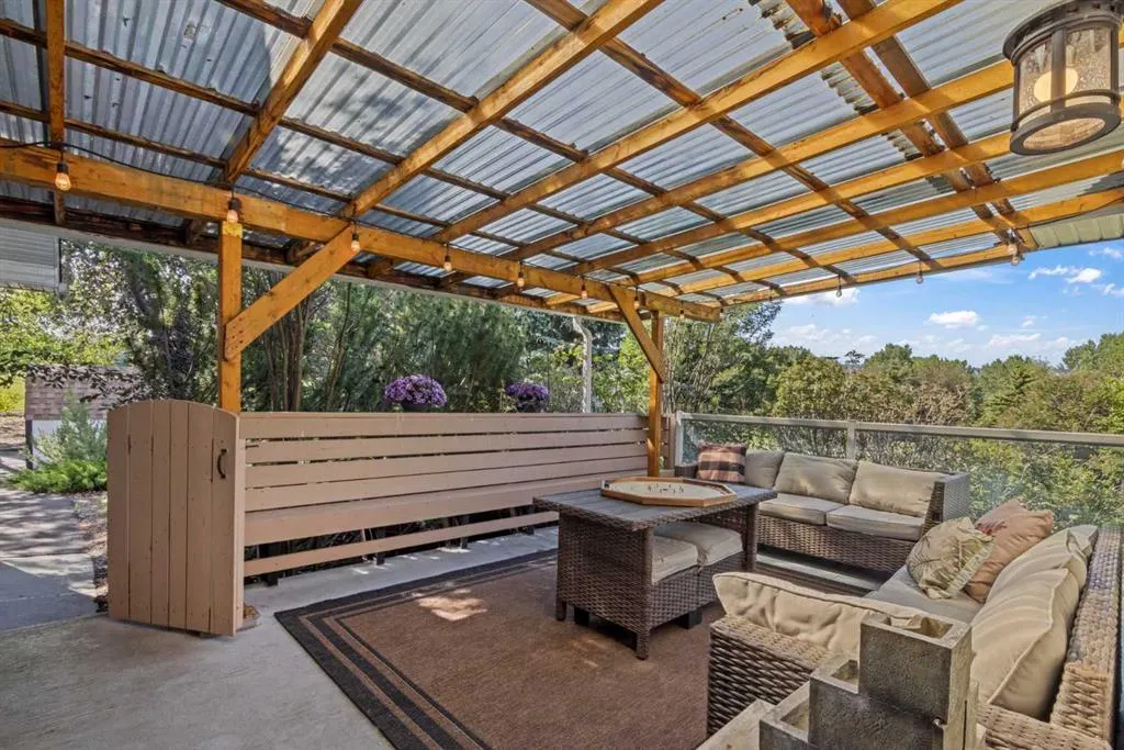 80057 Highwood Meadows Drive E