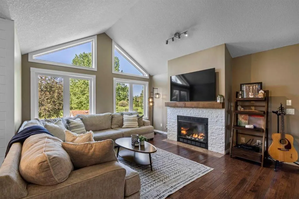 80057 Highwood Meadows Drive E