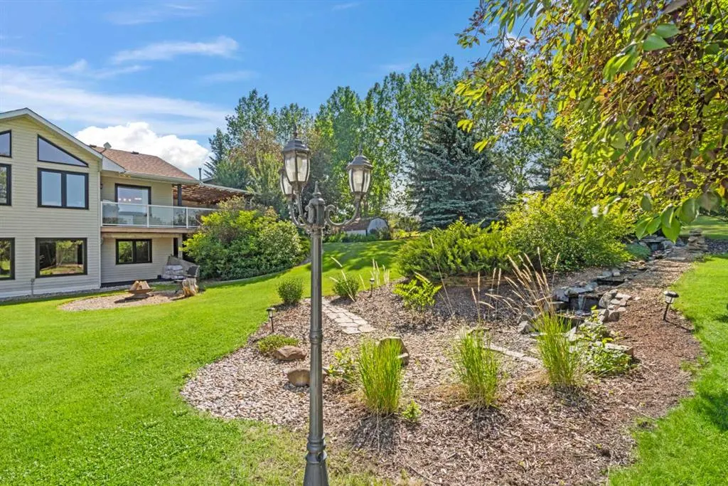 80057 Highwood Meadows Drive E