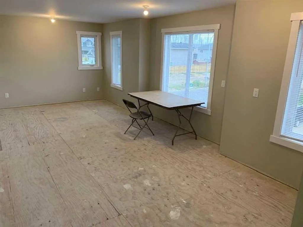 102 Aspenhill Drive