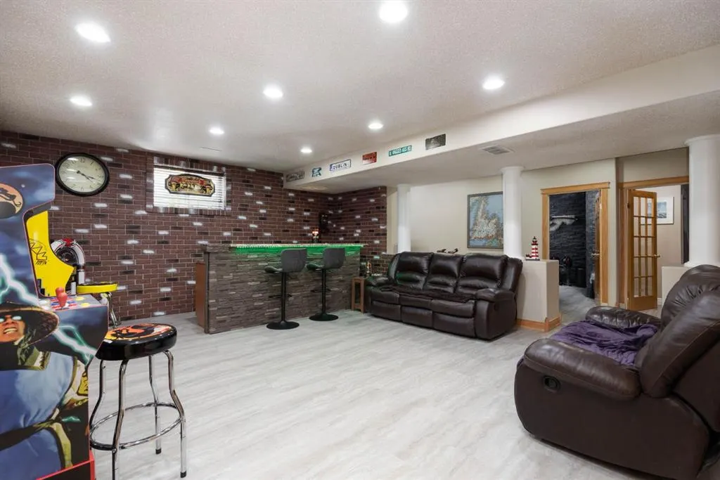 155 Pew Lane