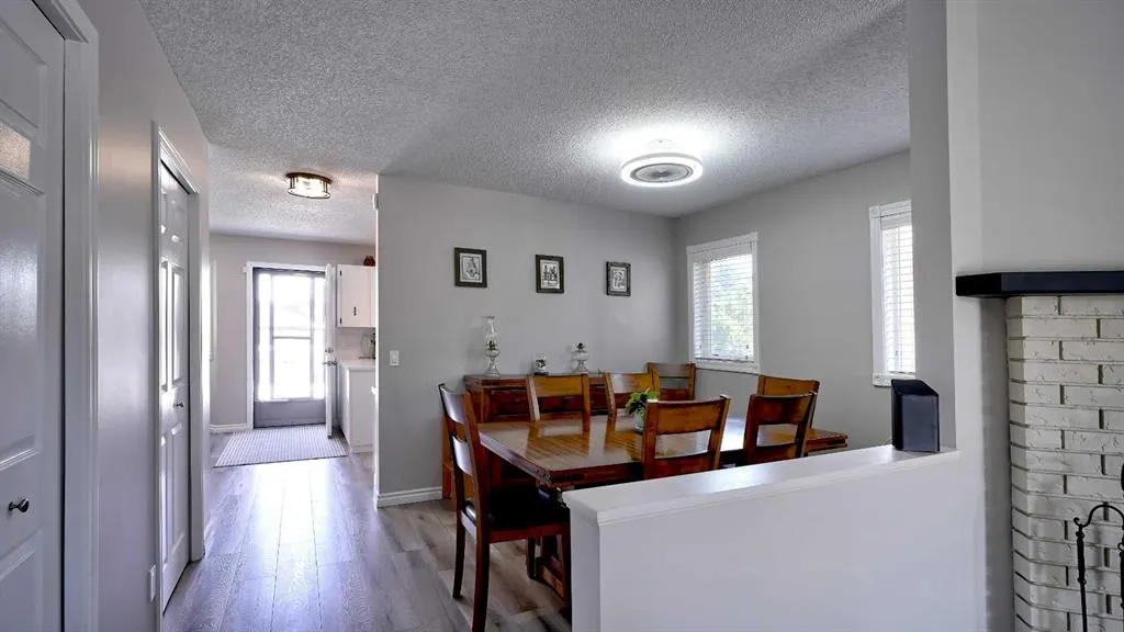 78 Athabasca Crescent