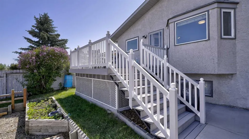 78 Athabasca Crescent