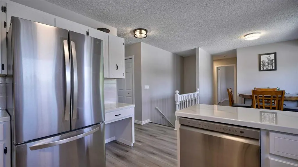 78 Athabasca Crescent