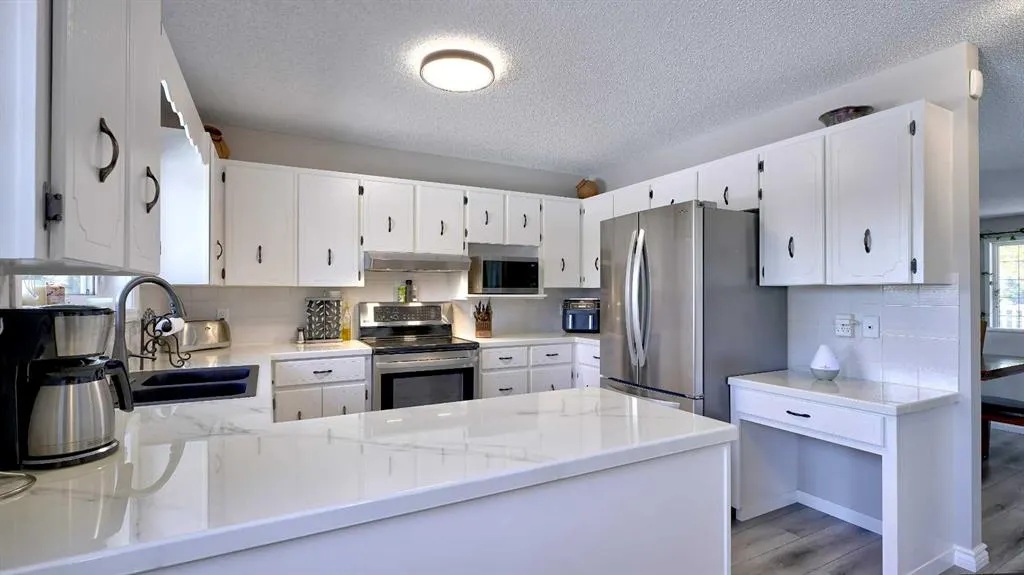 78 Athabasca Crescent