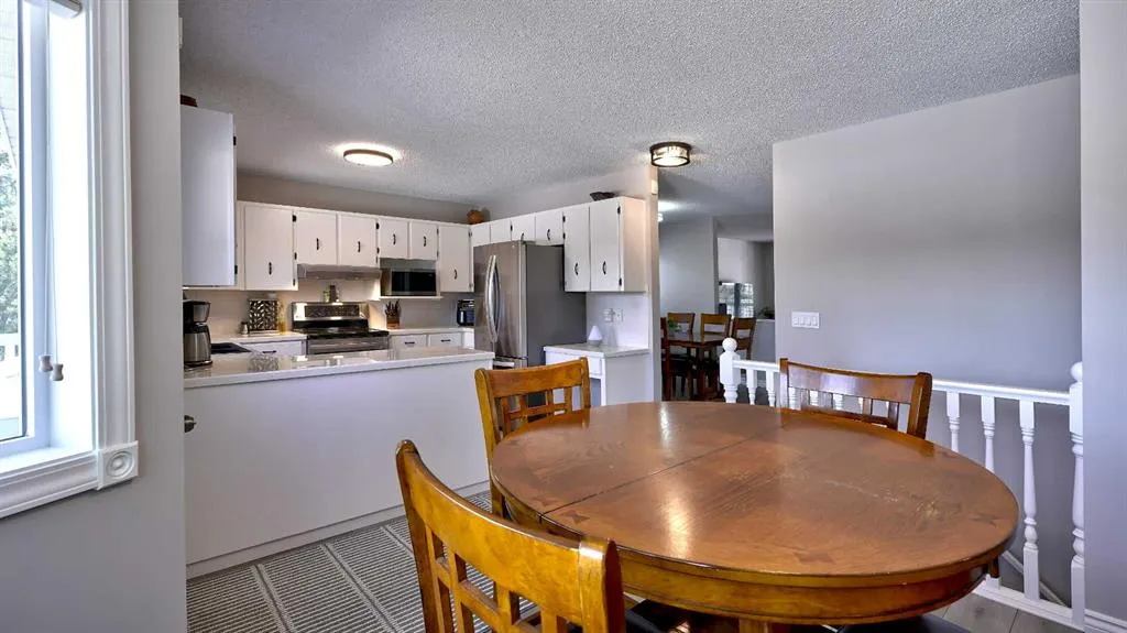 78 Athabasca Crescent