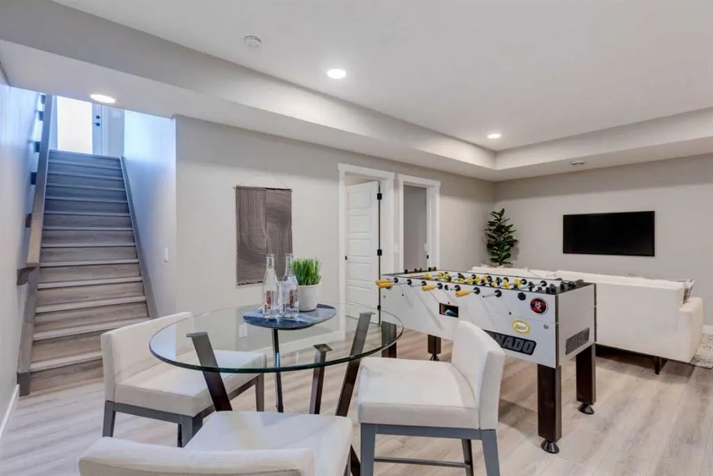 105 Legacy Reach Crescent SE