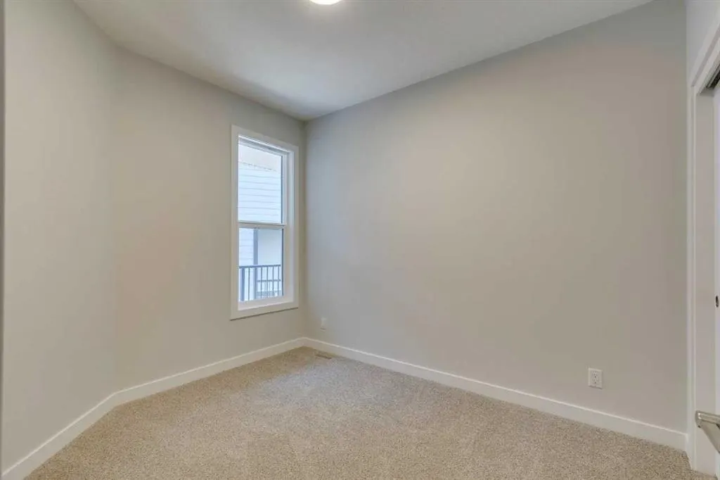 105 Legacy Reach Crescent SE