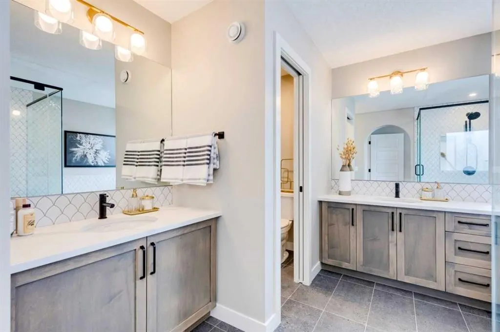 105 Legacy Reach Crescent SE