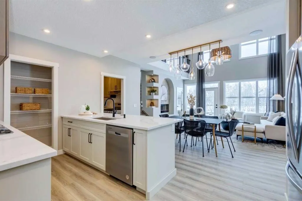 105 Legacy Reach Crescent SE
