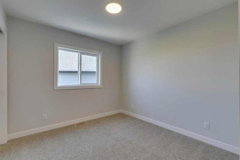 105 Legacy Reach Crescent SE