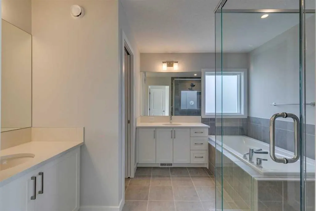 105 Legacy Reach Crescent SE