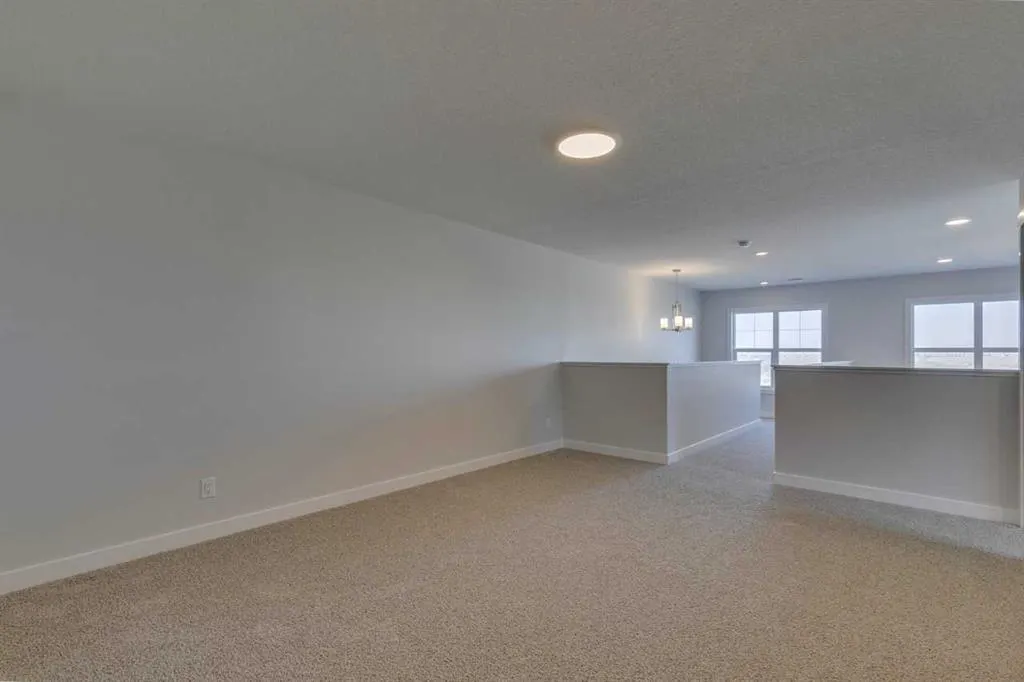 105 Legacy Reach Crescent SE