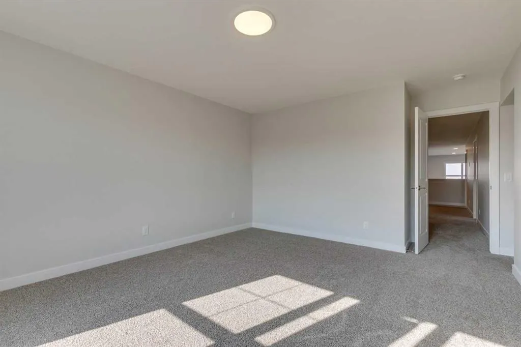 105 Legacy Reach Crescent SE