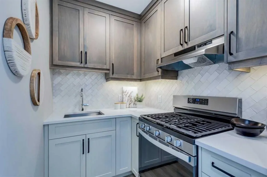 105 Legacy Reach Crescent SE