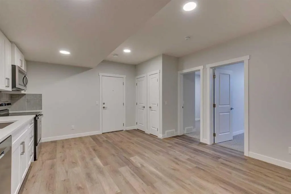 105 Legacy Reach Crescent SE