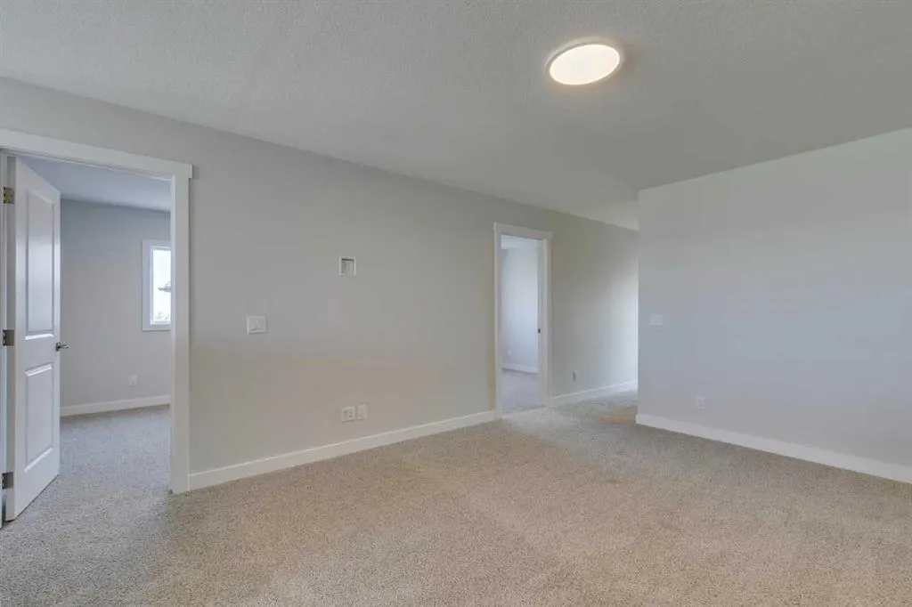 105 Legacy Reach Crescent SE