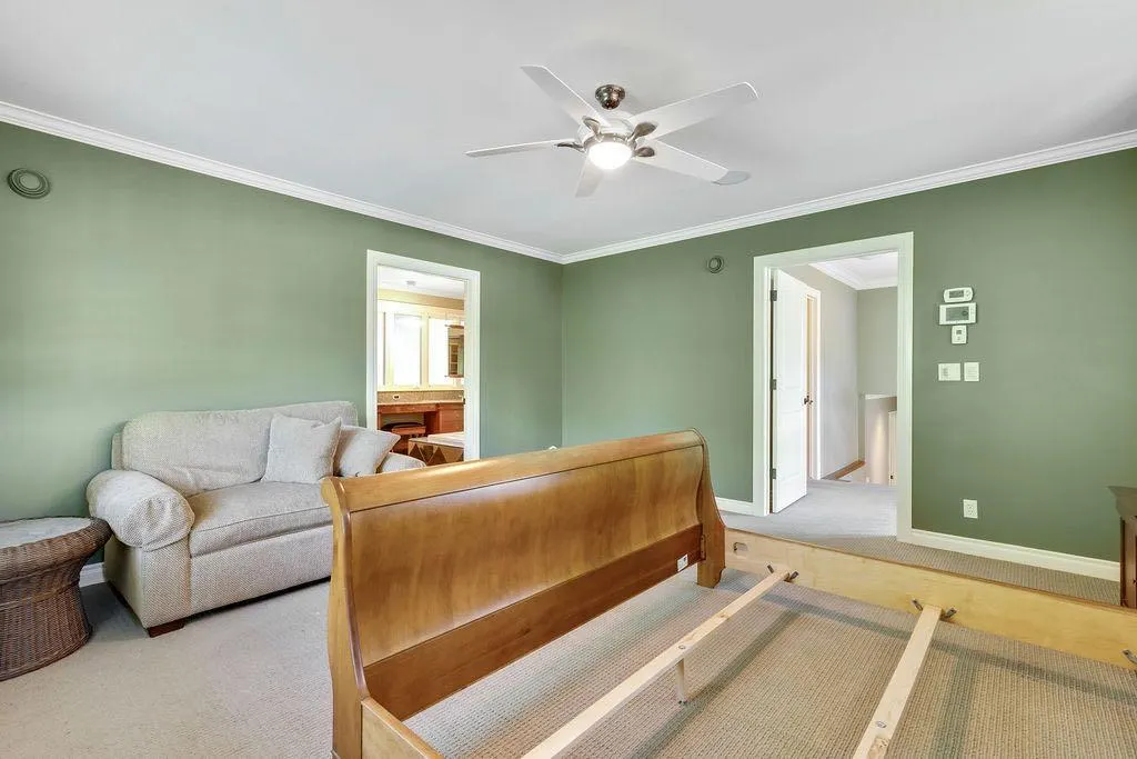 35 Eagle Ridge Drive SW