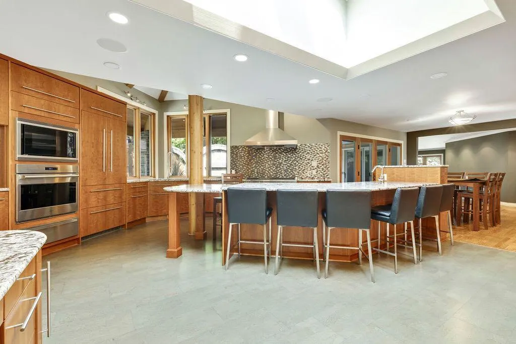 35 Eagle Ridge Drive SW