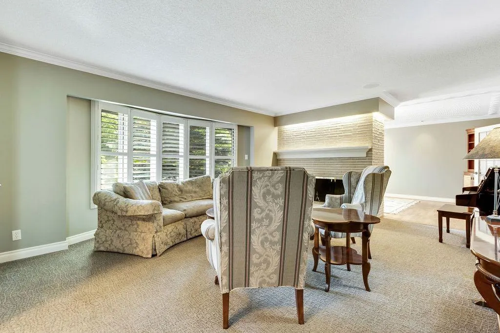 35 Eagle Ridge Drive SW