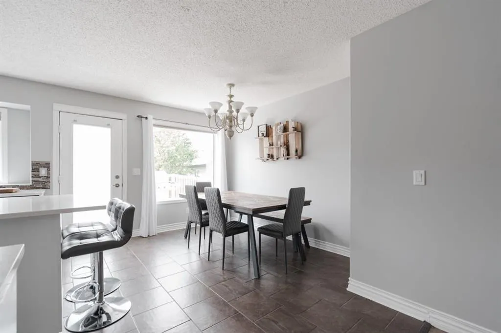 132 Breukel Crescent