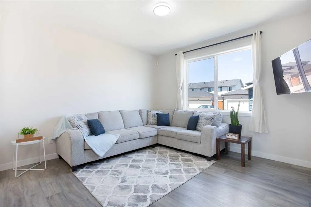 80 Belvedere Park SE