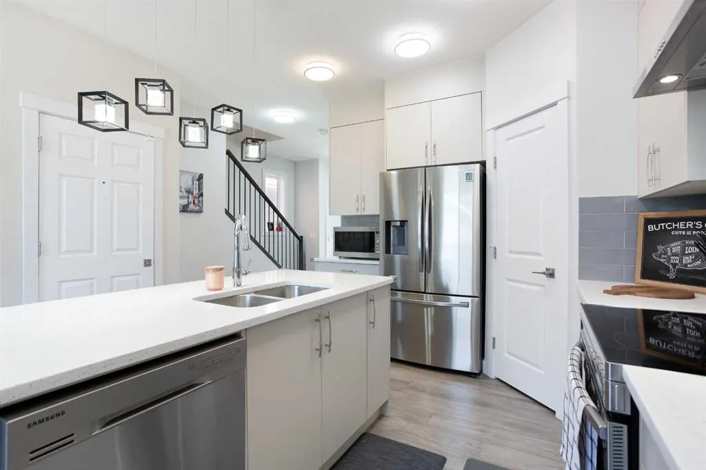 80 Belvedere Park SE