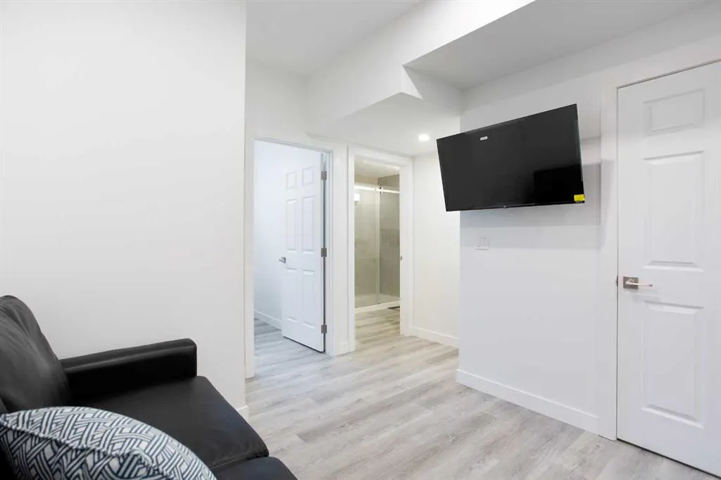 80 Belvedere Park SE