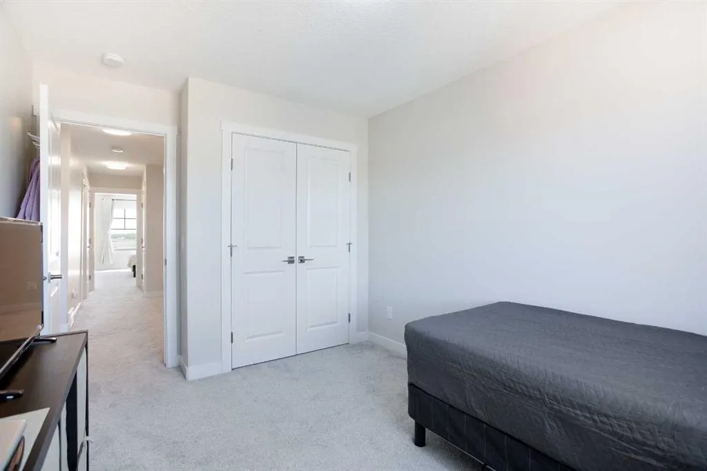 80 Belvedere Park SE