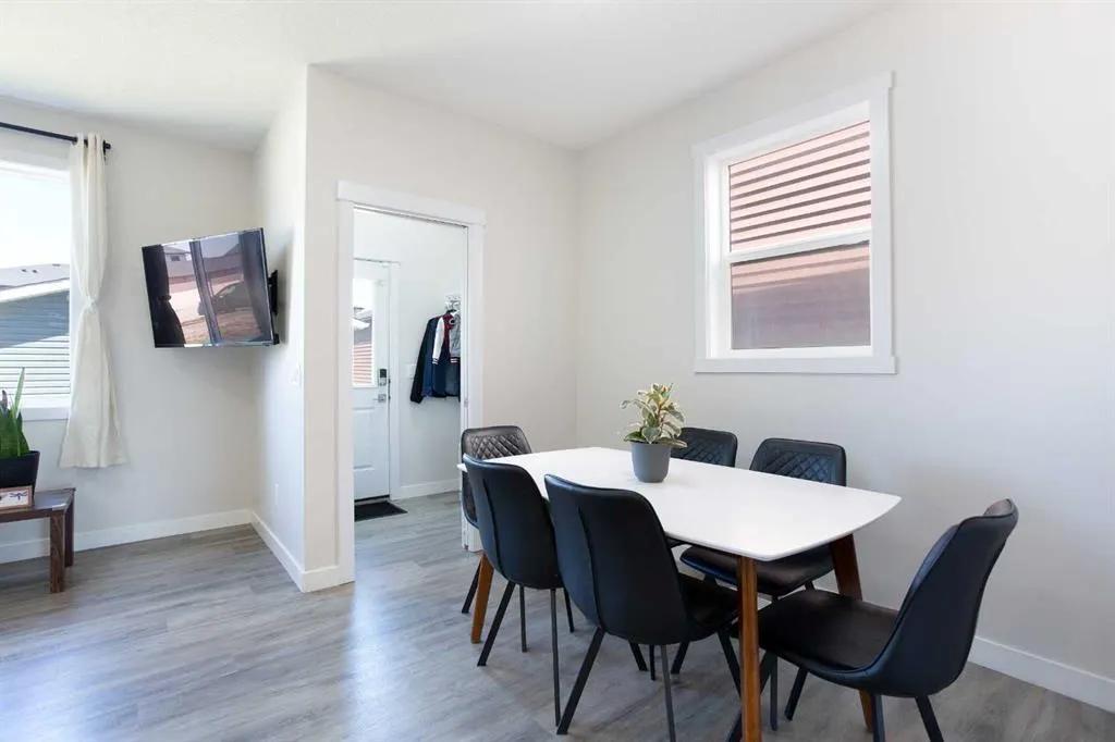 80 Belvedere Park SE