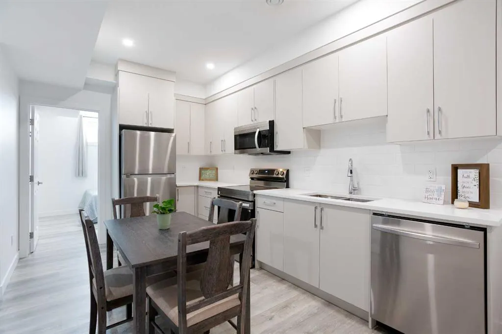 80 Belvedere Park SE