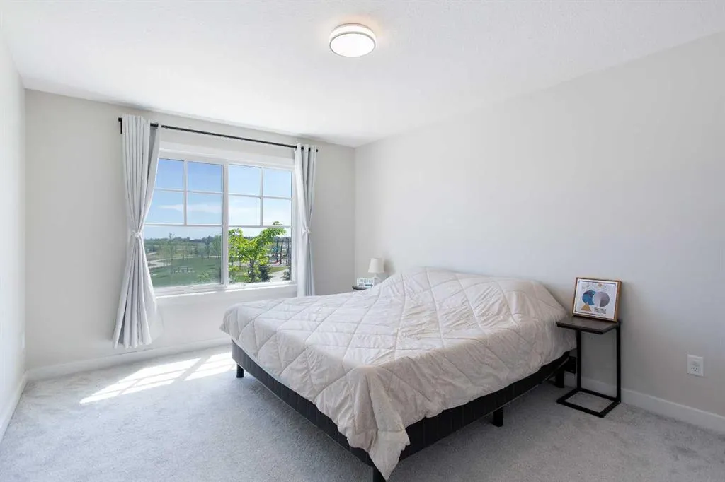 80 Belvedere Park SE