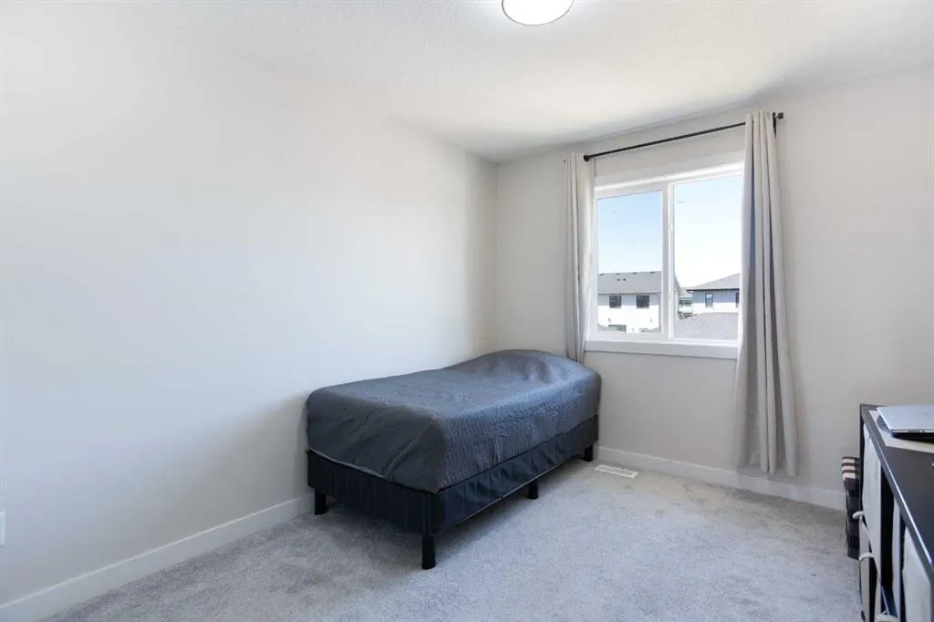 80 Belvedere Park SE