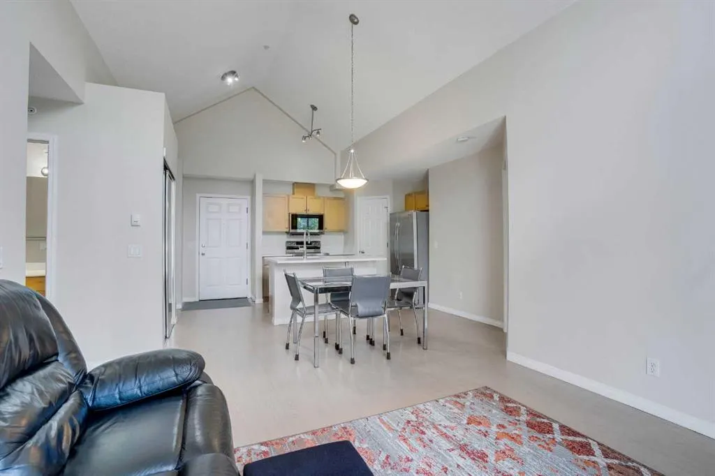 1811 34 Avenue SW, #319