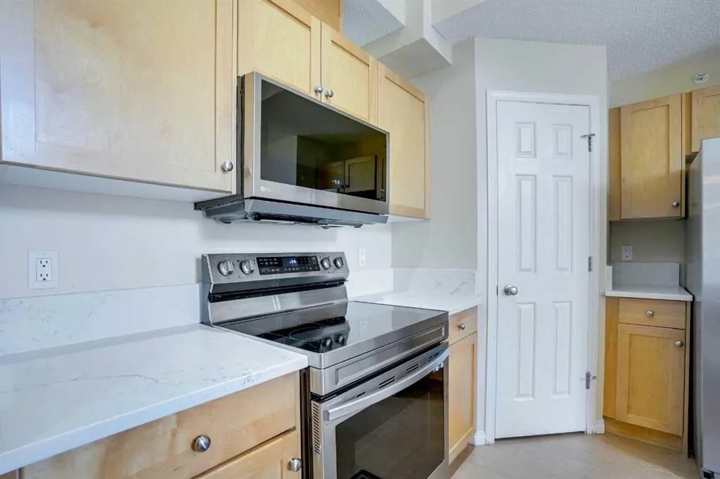 1811 34 Avenue SW, #319