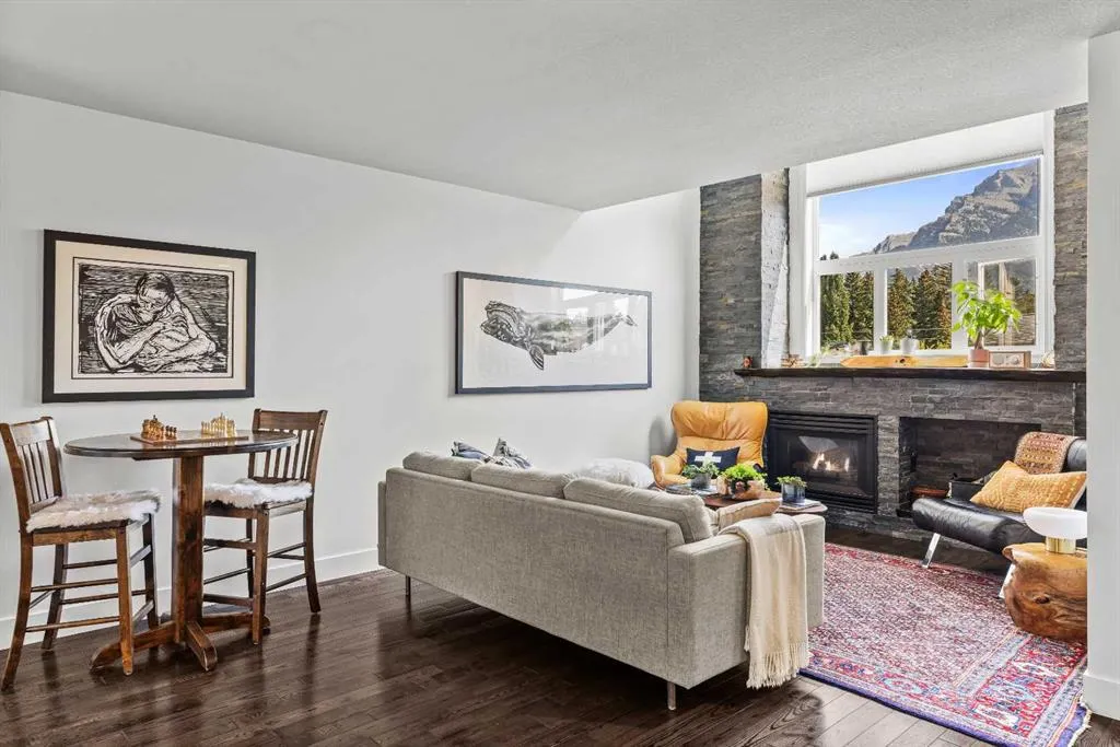 601 4 Street, #3