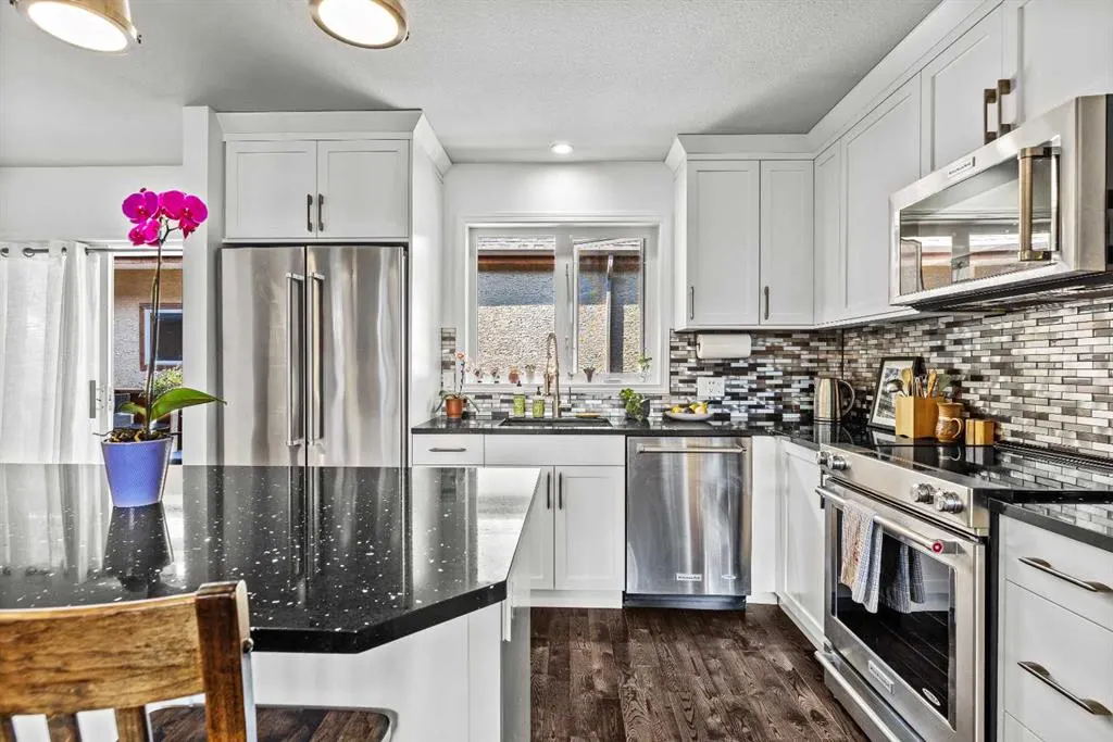 601 4 Street, #3