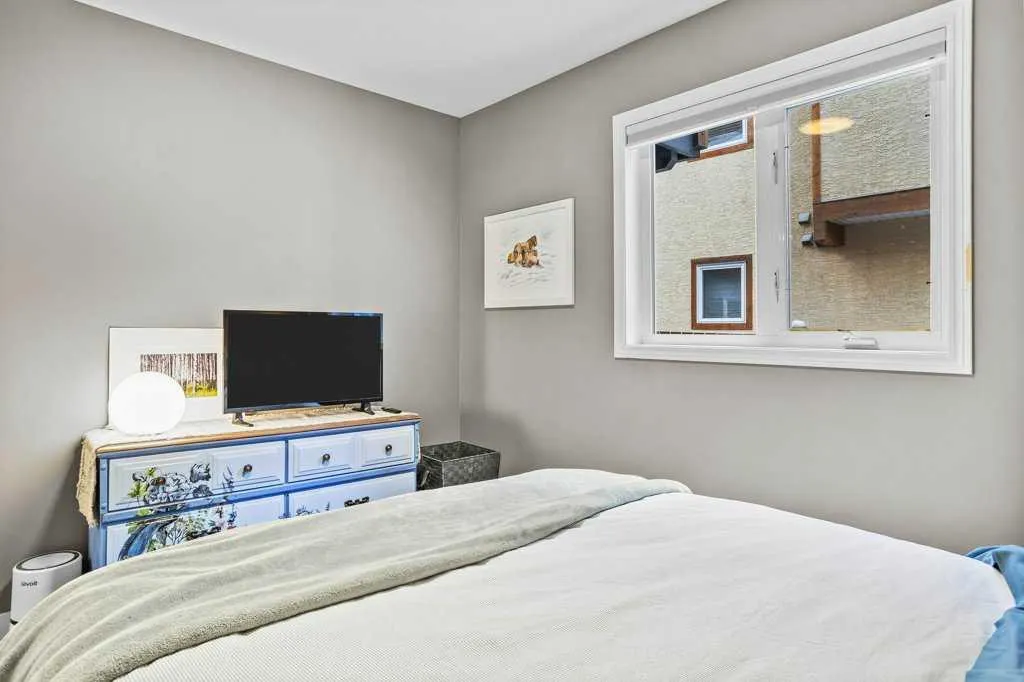 601 4 Street, #3