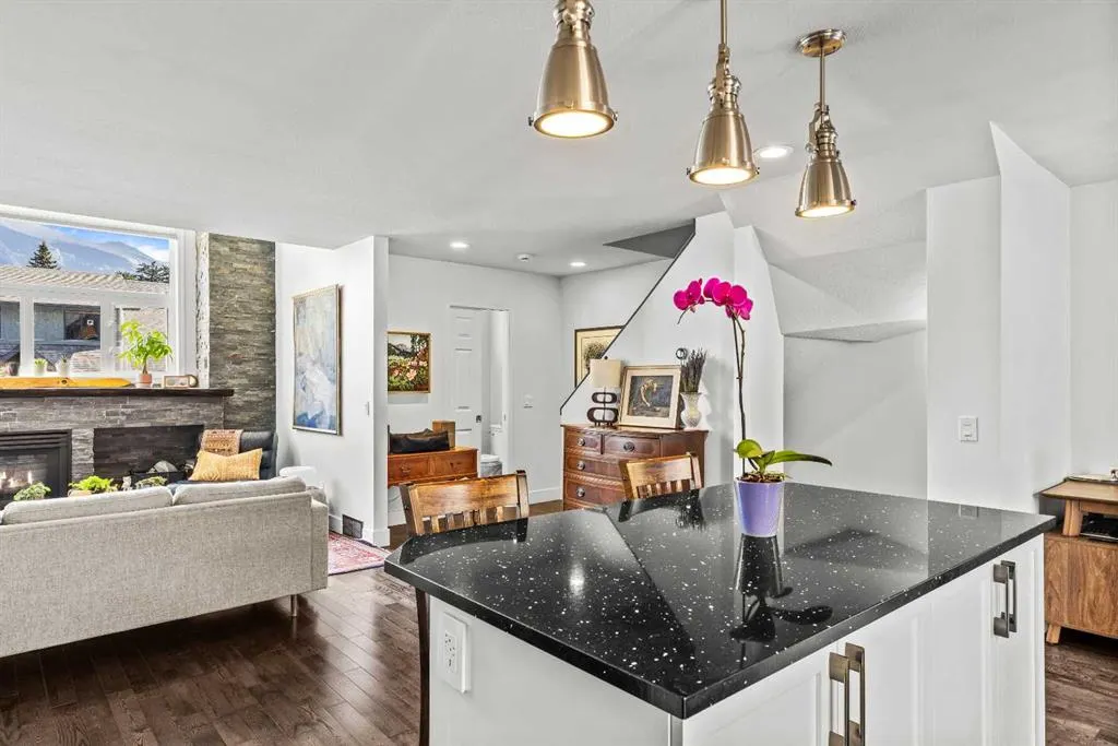 601 4 Street, #3