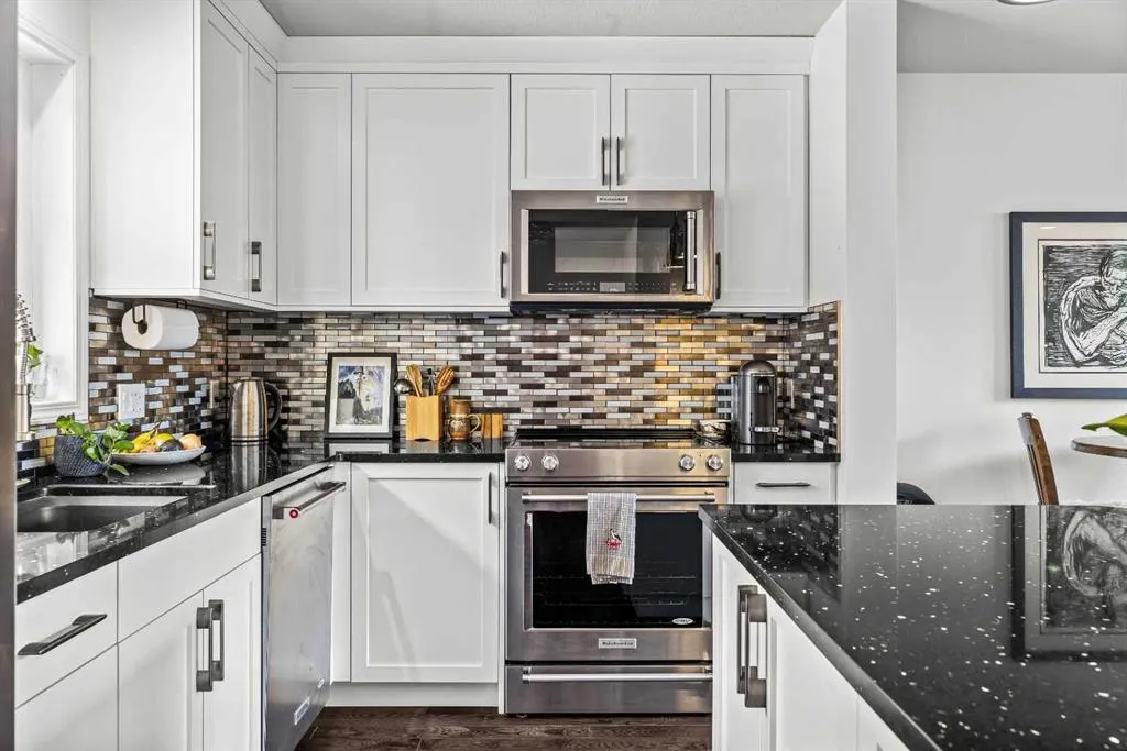 601 4 Street, #3