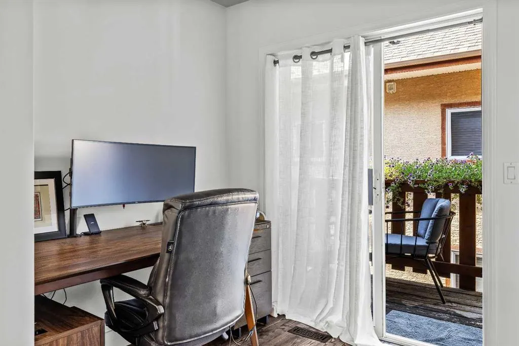 601 4 Street, #3